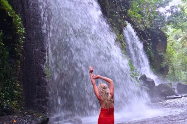 Alas Tirta Trekking: Bali Swing, Zipline und versteckter Wasserfall - Ubud